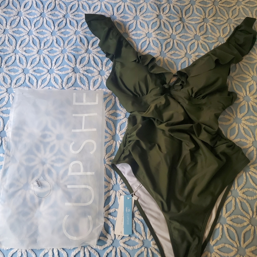 Cupshe Moss Green Ruffle One Piece Swimsuit - Picture 4 of 6